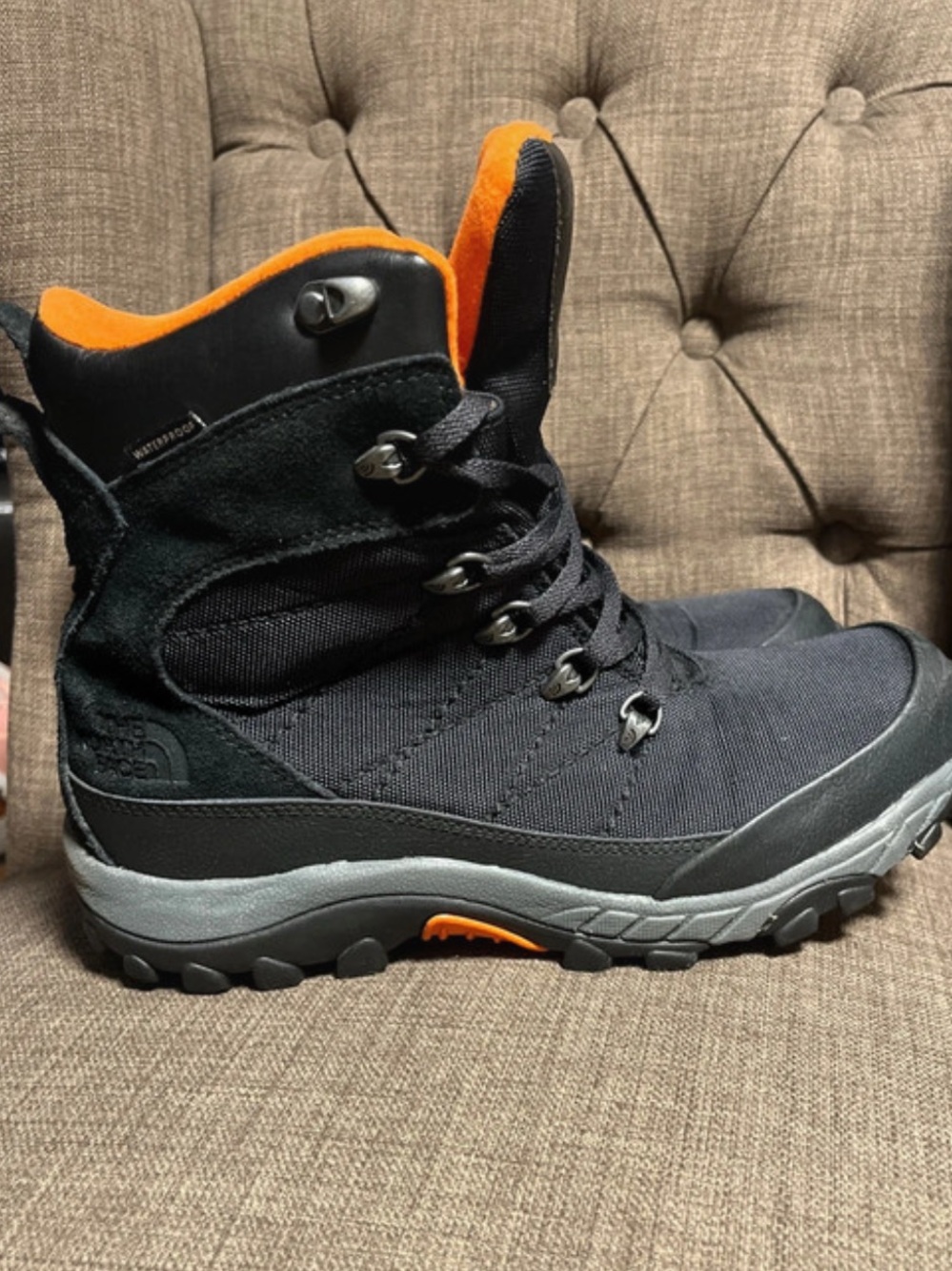The North Face Chilkat waterproof boots men's 8.5 - Picture 1 of 9